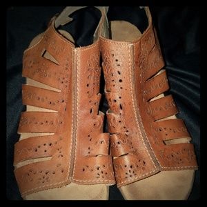 Brown open-toed Sandals